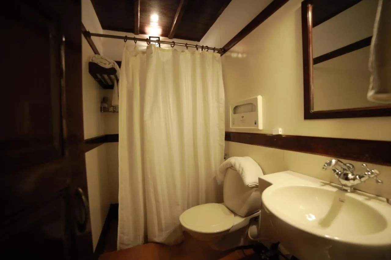 Heritage Methanam Kochi 3*,